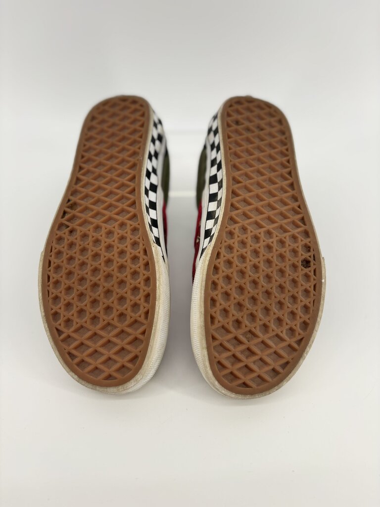 Mushroom slip on