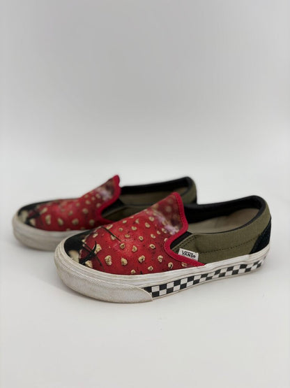Mushroom slip on