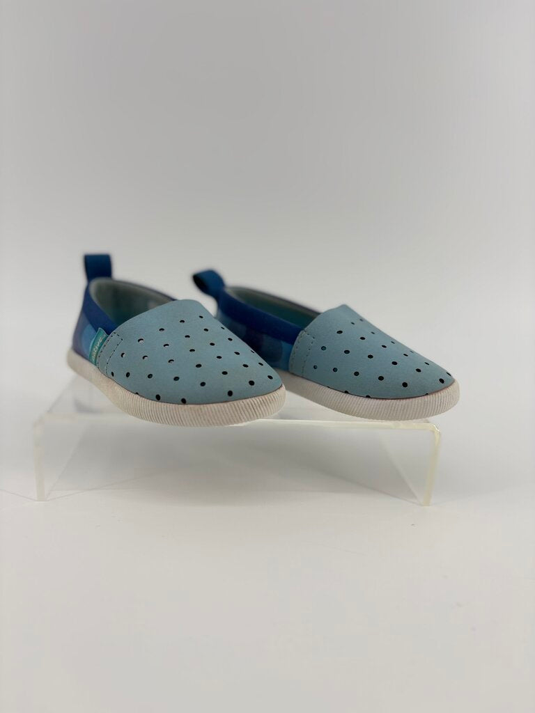 *LR* Slip on