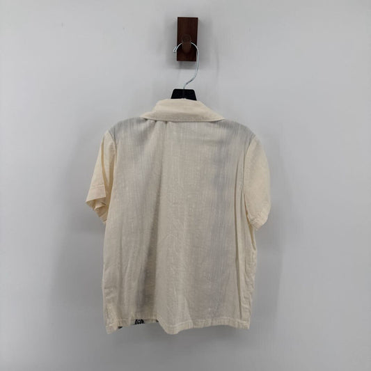 Black patterns, guayabera
