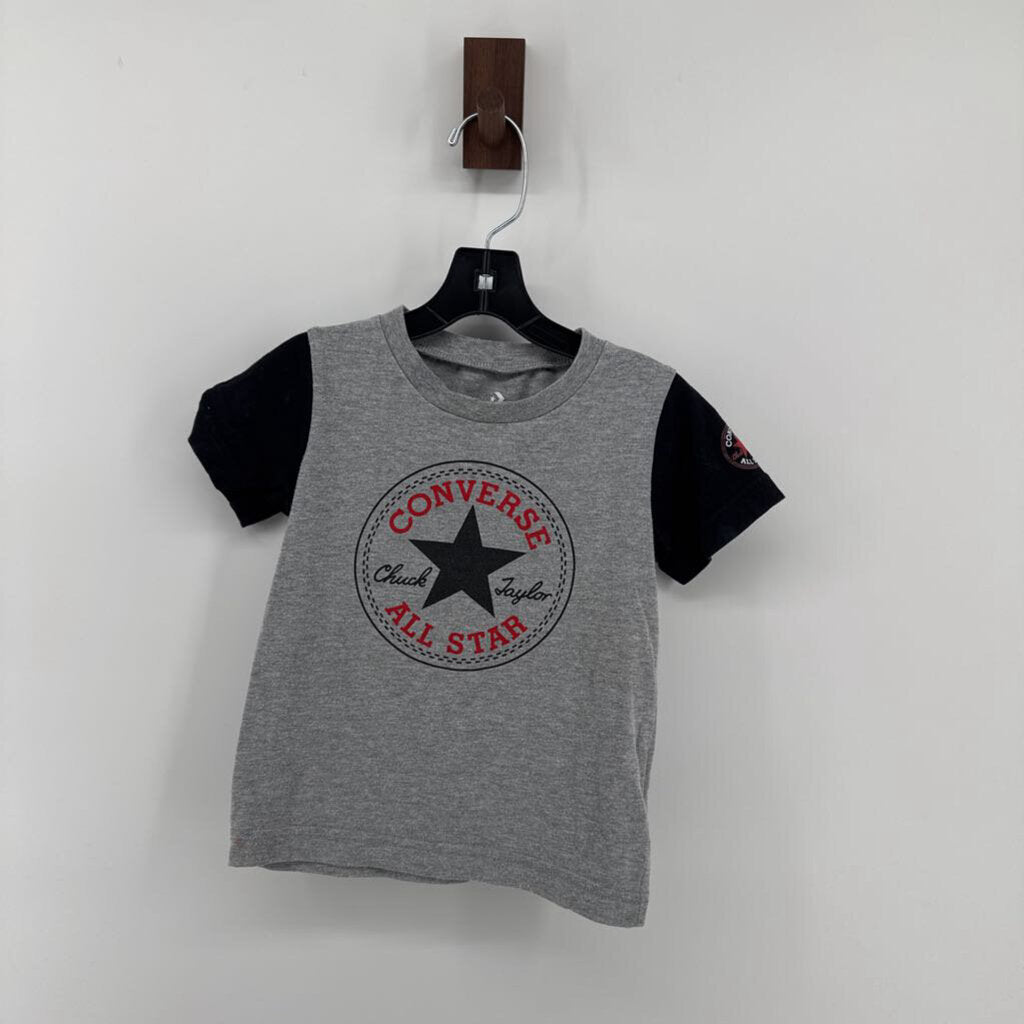 Converse shorts & t-shirt