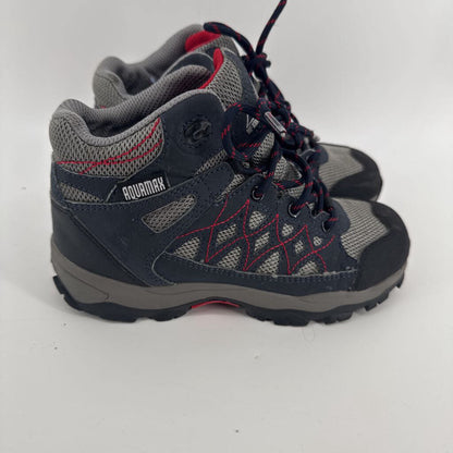 Lace up hiking boot
