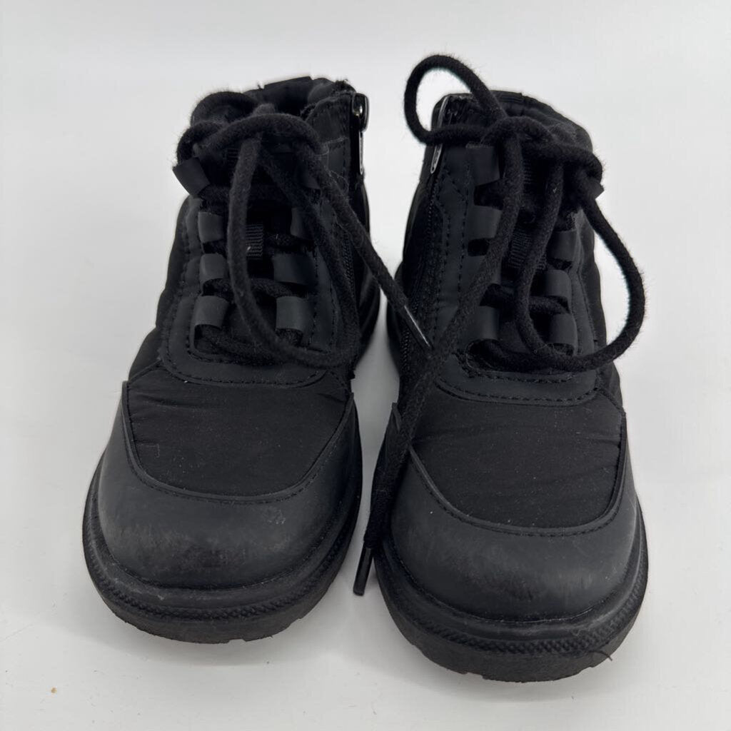 lace up canvas boot
