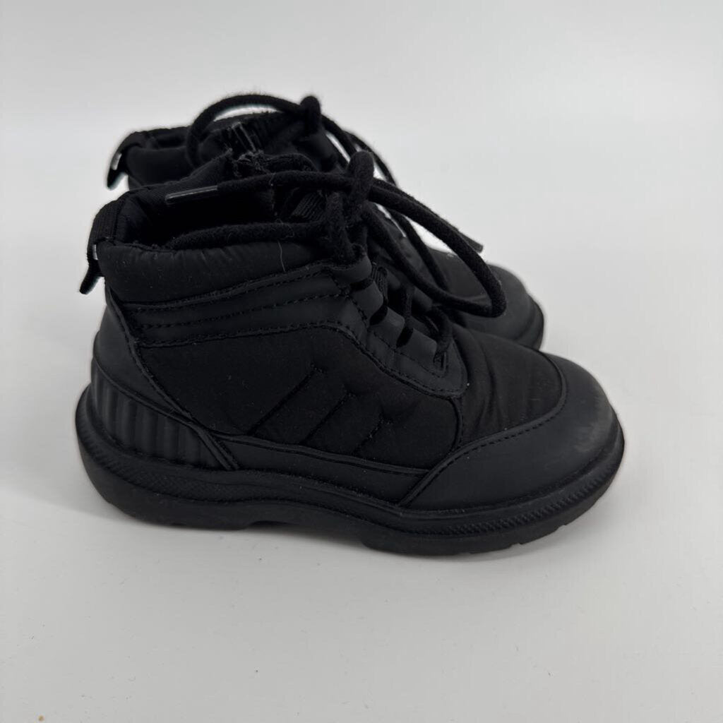 lace up canvas boot