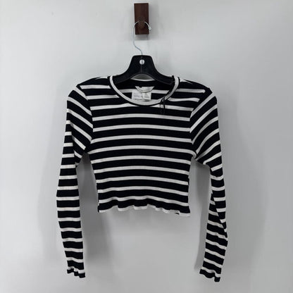 striped long sleeve cropped top