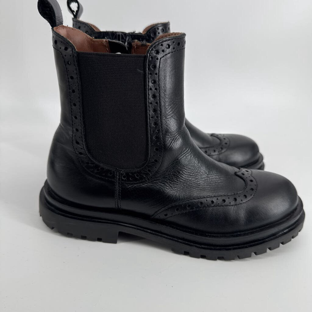 High top Chelsea boot