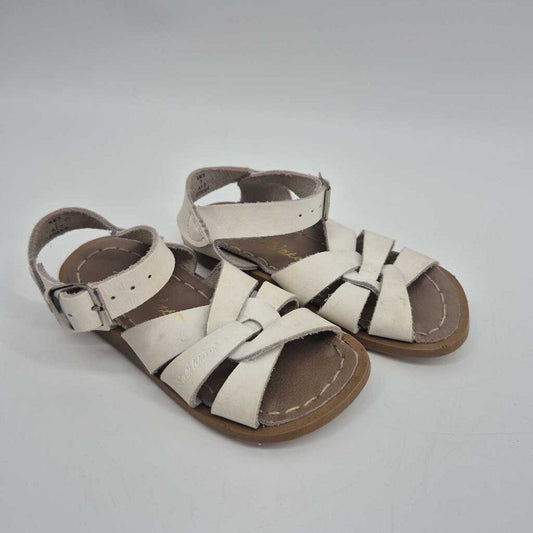 leather strap sandals