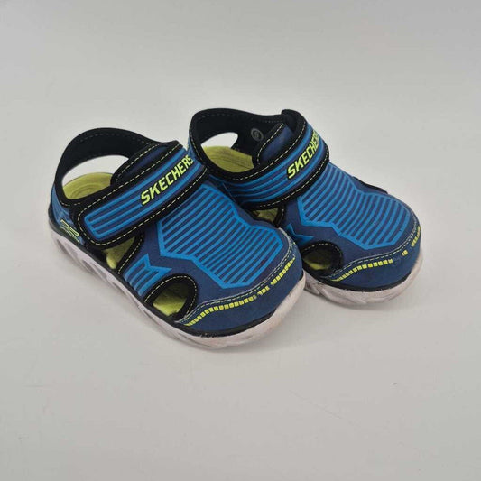 full coverage sandal