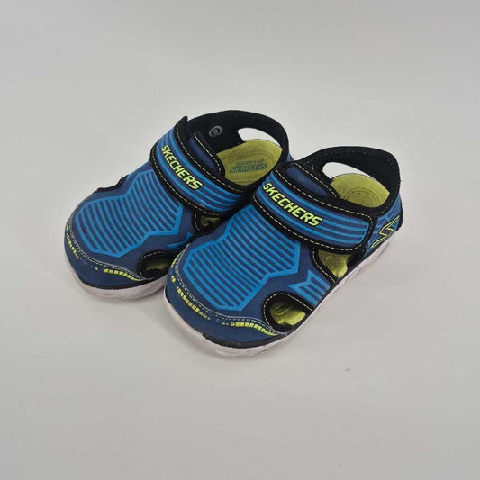 full coverage sandal