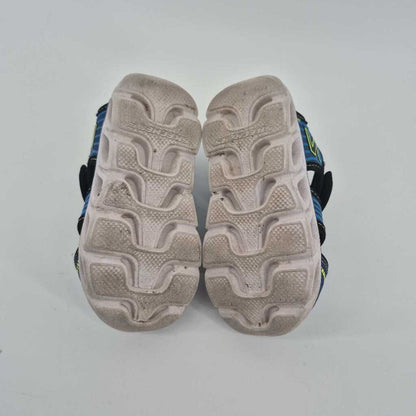 full coverage sandal