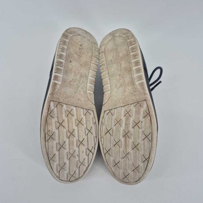 lace up dress shoe