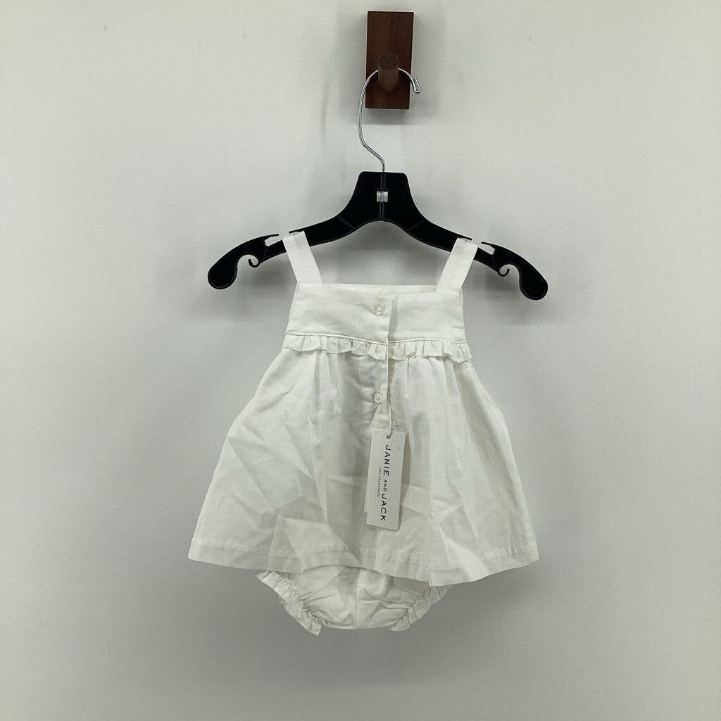 *NWT* Flowers on Top. Bloomer Shorts