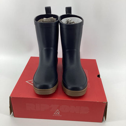 NIB, boots