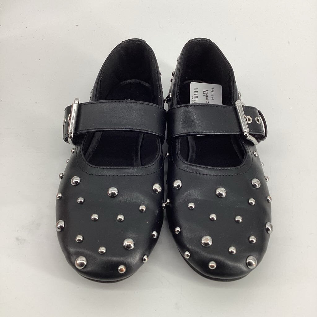 stud flats