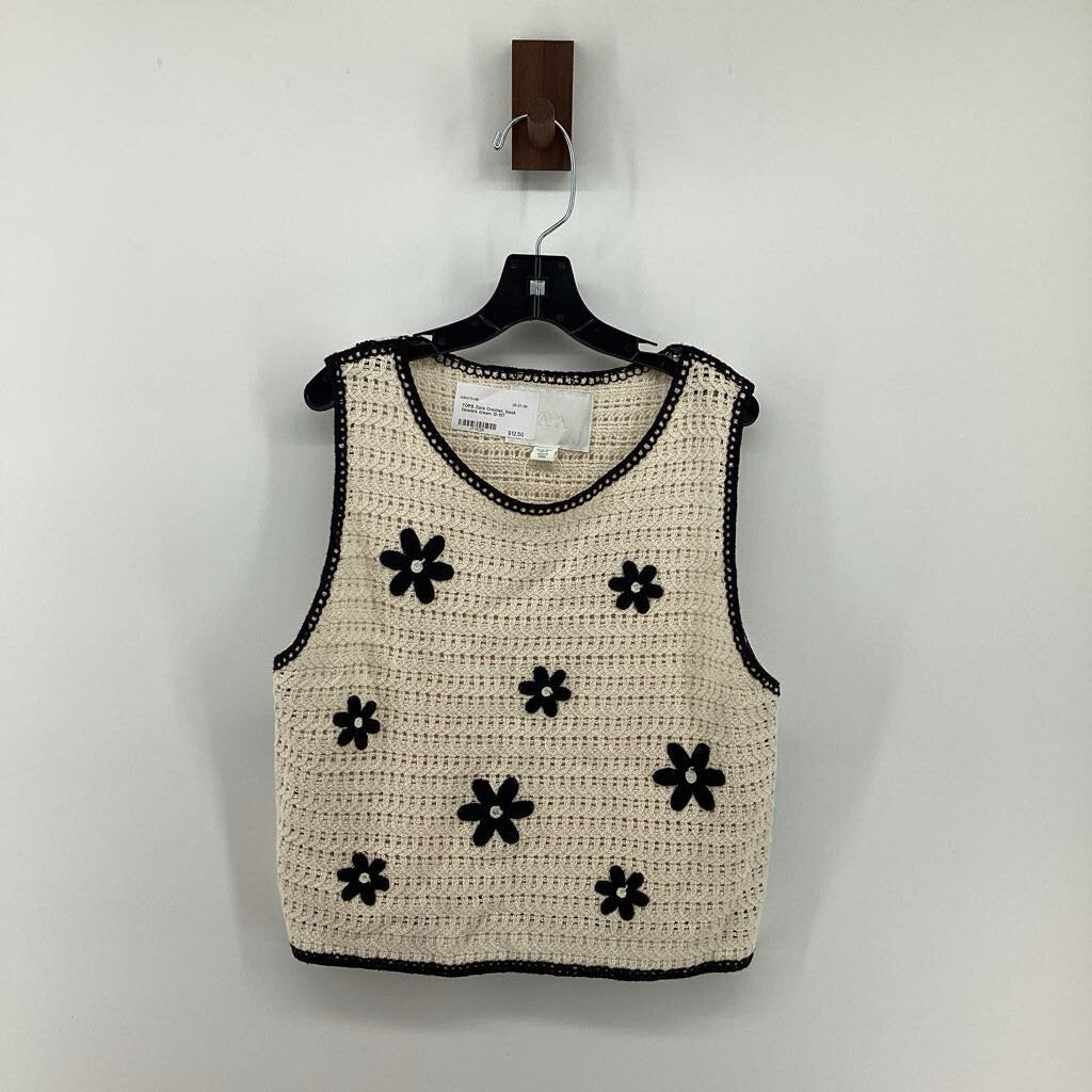 Crochet, black flowers