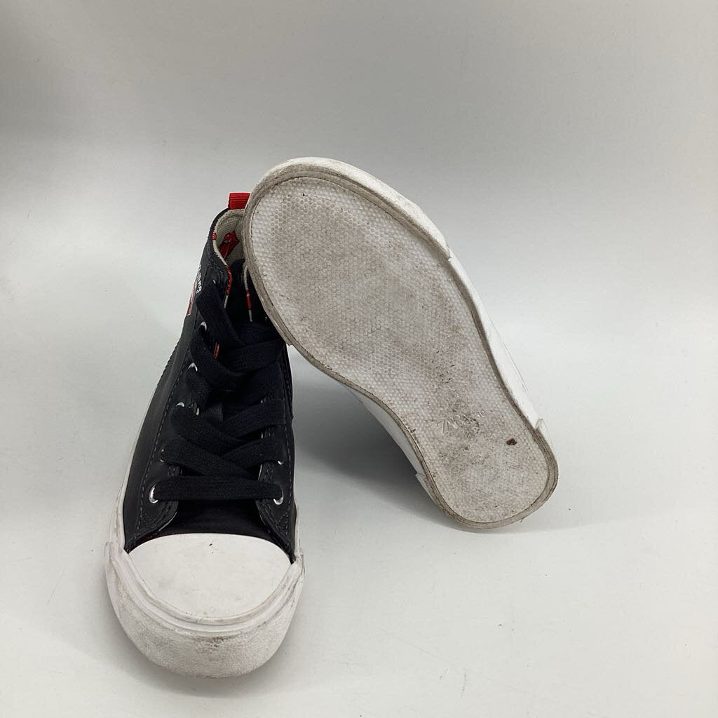 The rolling stone, high top