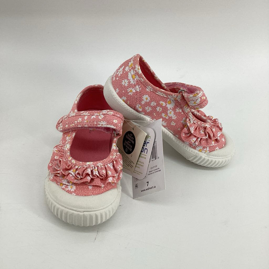 Tags on, daisies