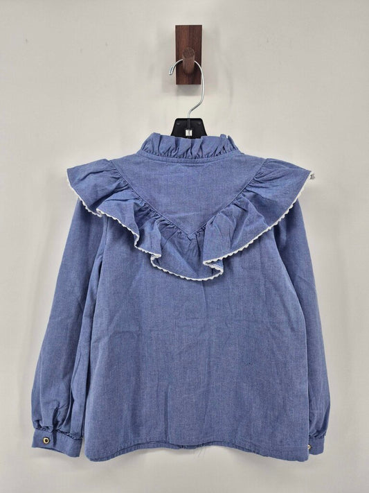 Ruffle neck, gold buttons