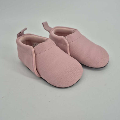 Crib shoes