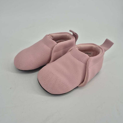 Crib shoes