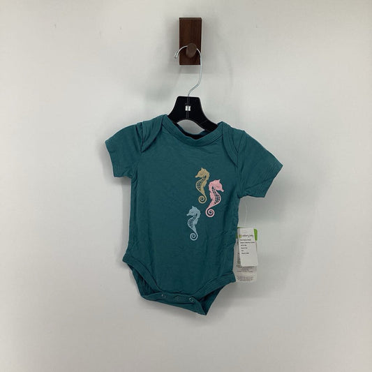 Tags on, seahorse