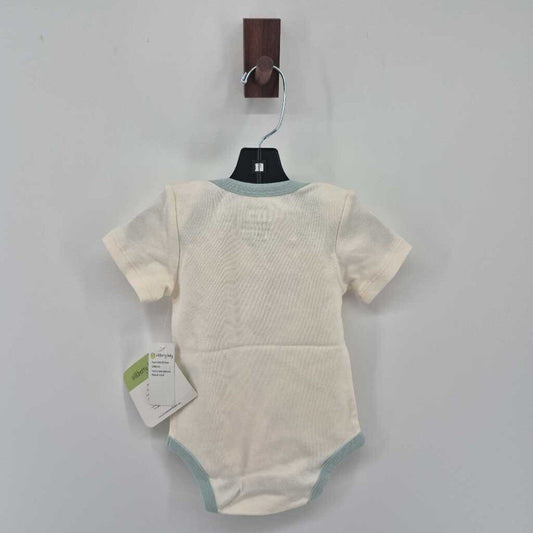 Tags on, snail, short sleeve