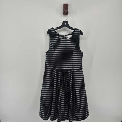 sleeveless pleated dress