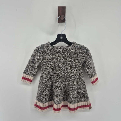Knitted, crew neck, long sleeve
