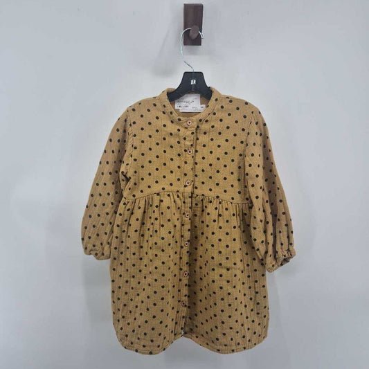 *LR* Long sleeve, black polka dots