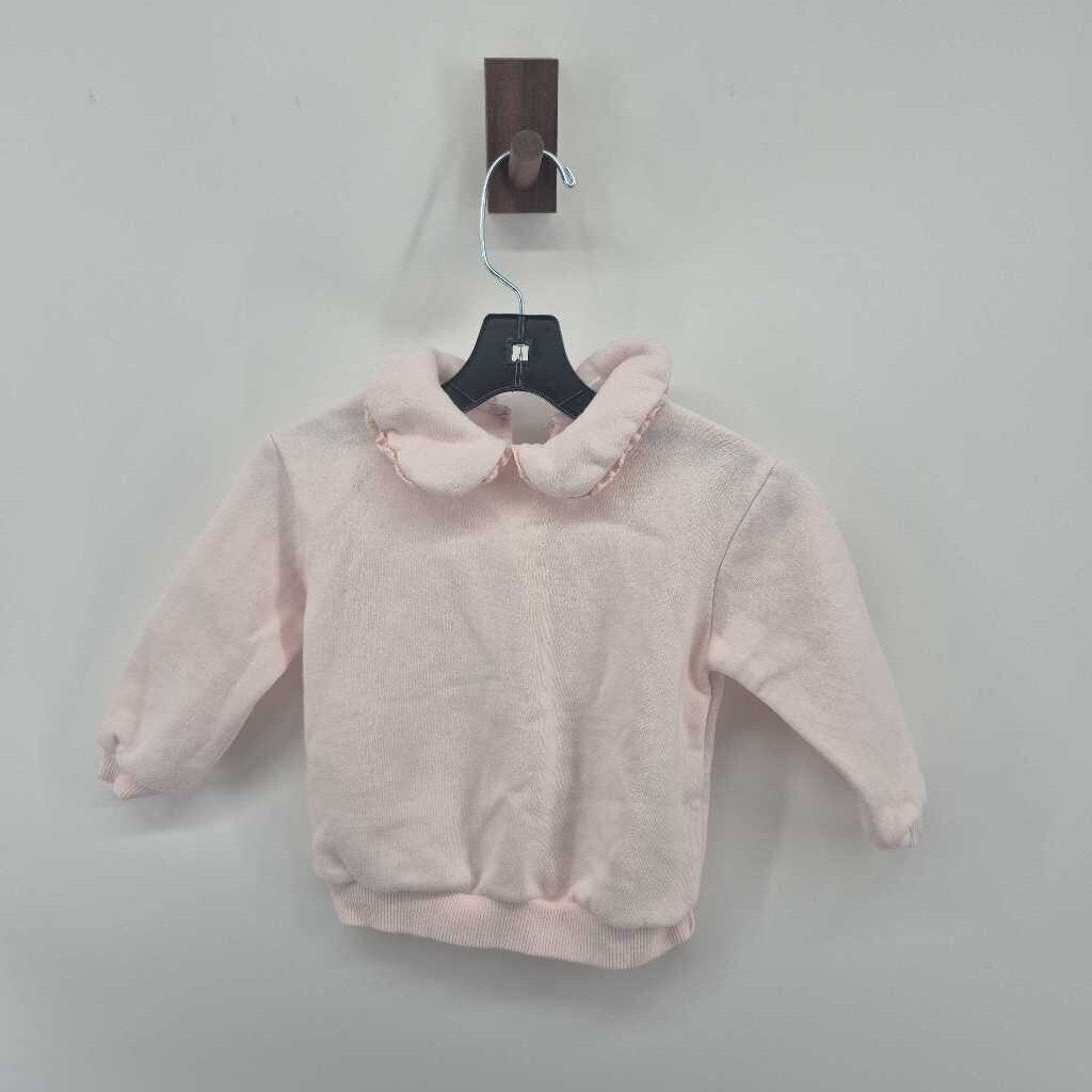 Peter Pan collar neck