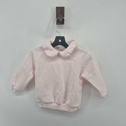 Peter Pan collar neck