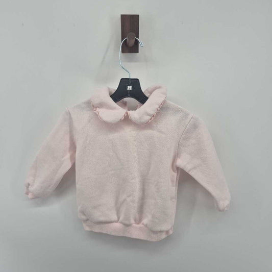 Peter Pan collar neck