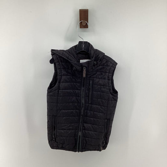 Puffer vest with hood