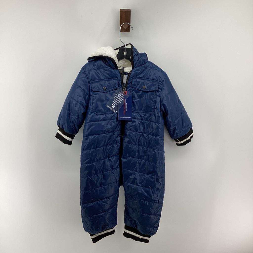 Tags on, Snowsuit