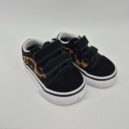 velcro sneaker